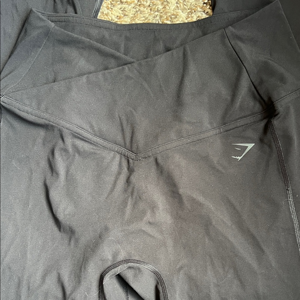 Gymshark Black Women's Leggings - Picture 2 of 3